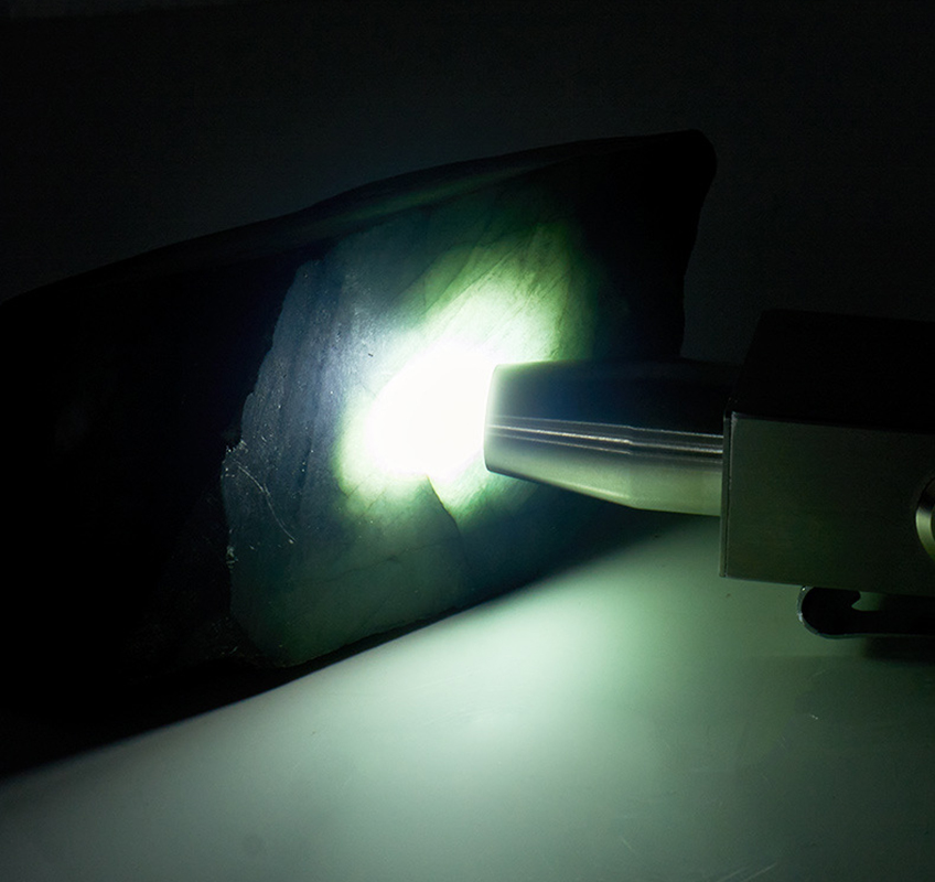 white light for illuminating jadeite Dedicated flashlight - Click Image to Close